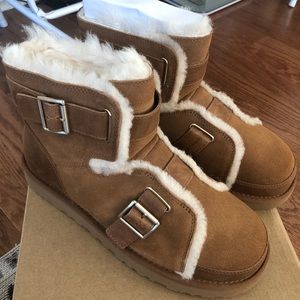 dune mini buckle boot ugg